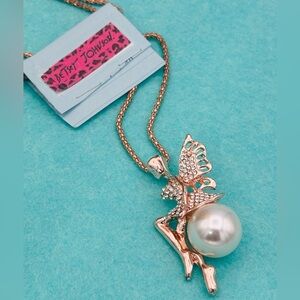 Betsey Johnson fairy faux pearl pendant necklace